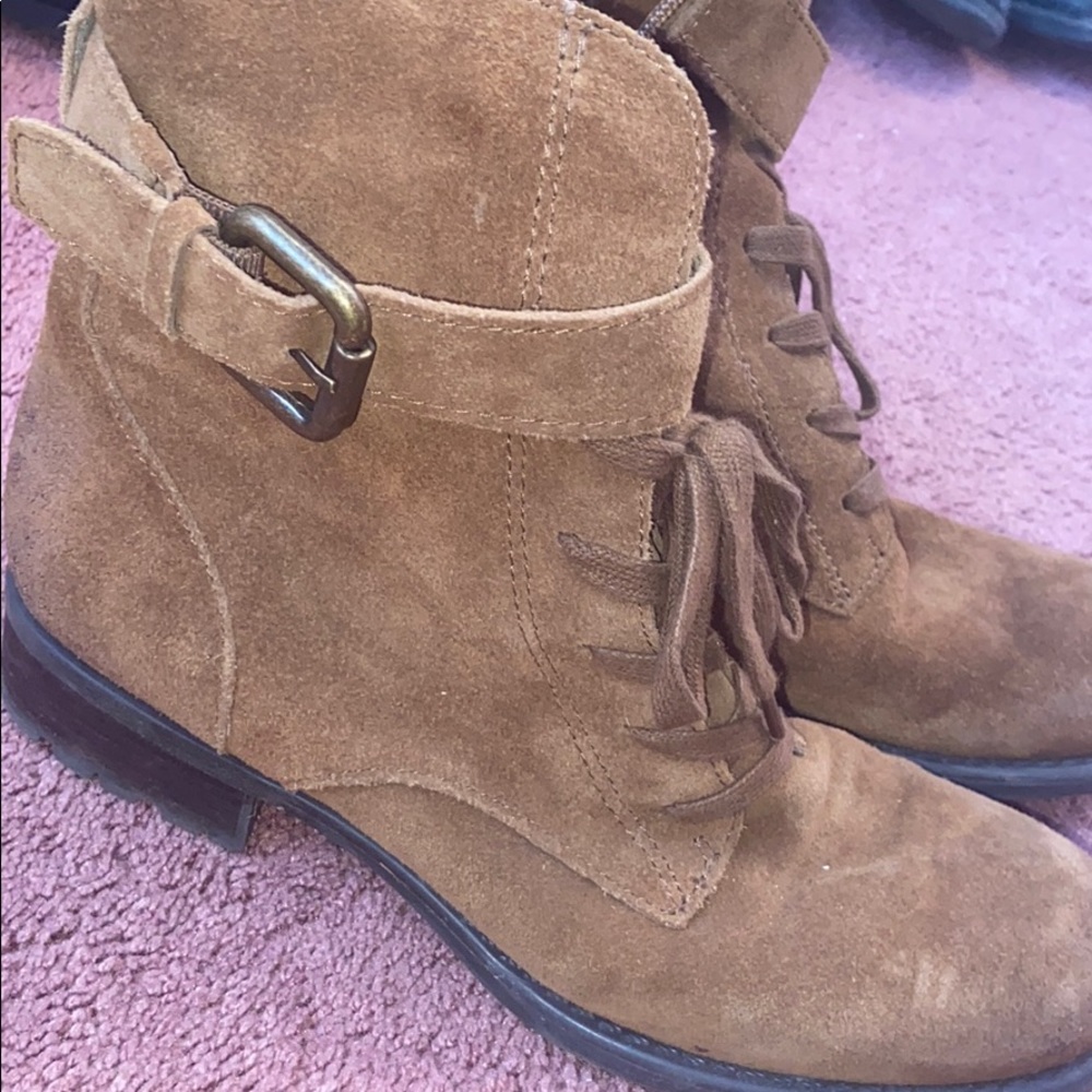 Combat boots